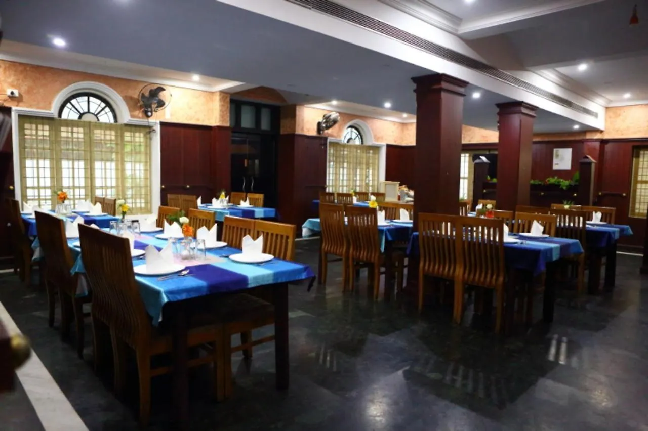 ***  Kottavathil Hotel Tripunithura India