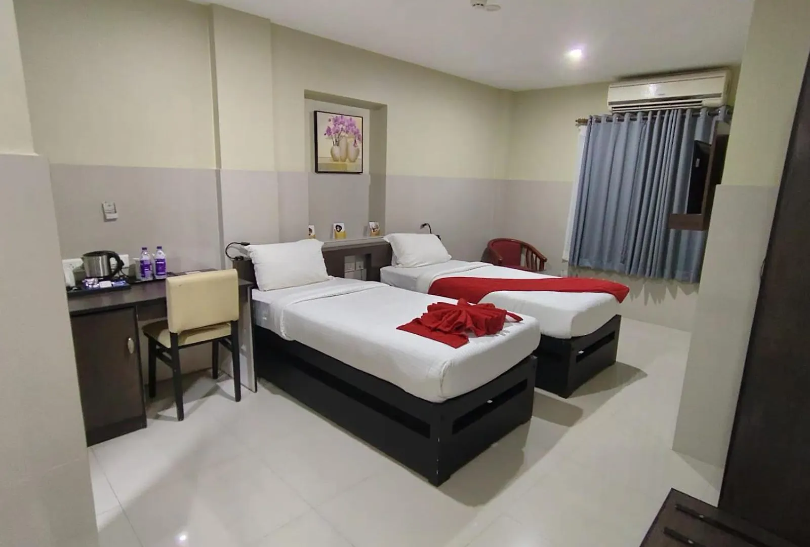 Kottavathil Hotel Tripunithura