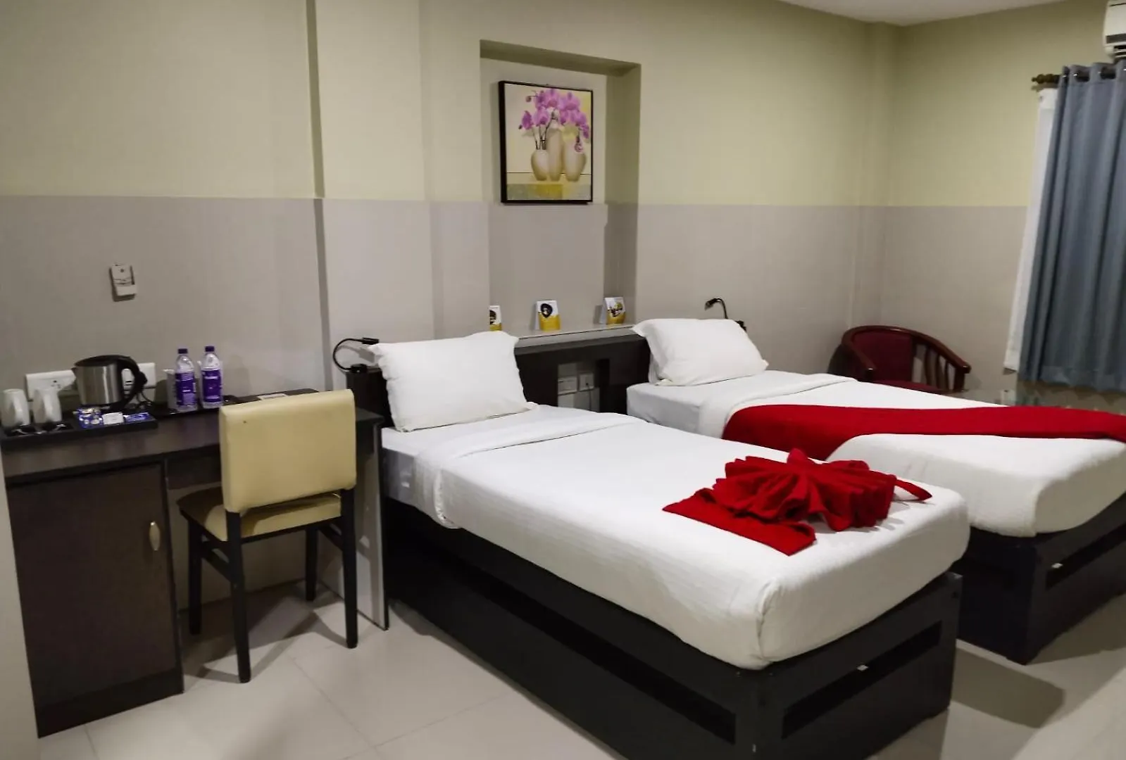 Kottavathil Hotel Tripunithura