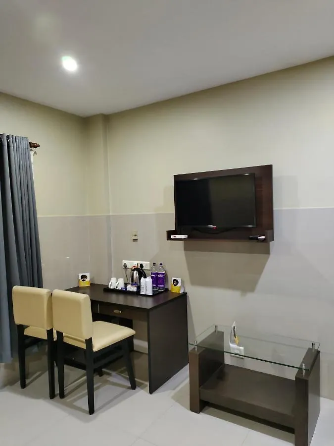***  Kottavathil Hotel Tripunithura India