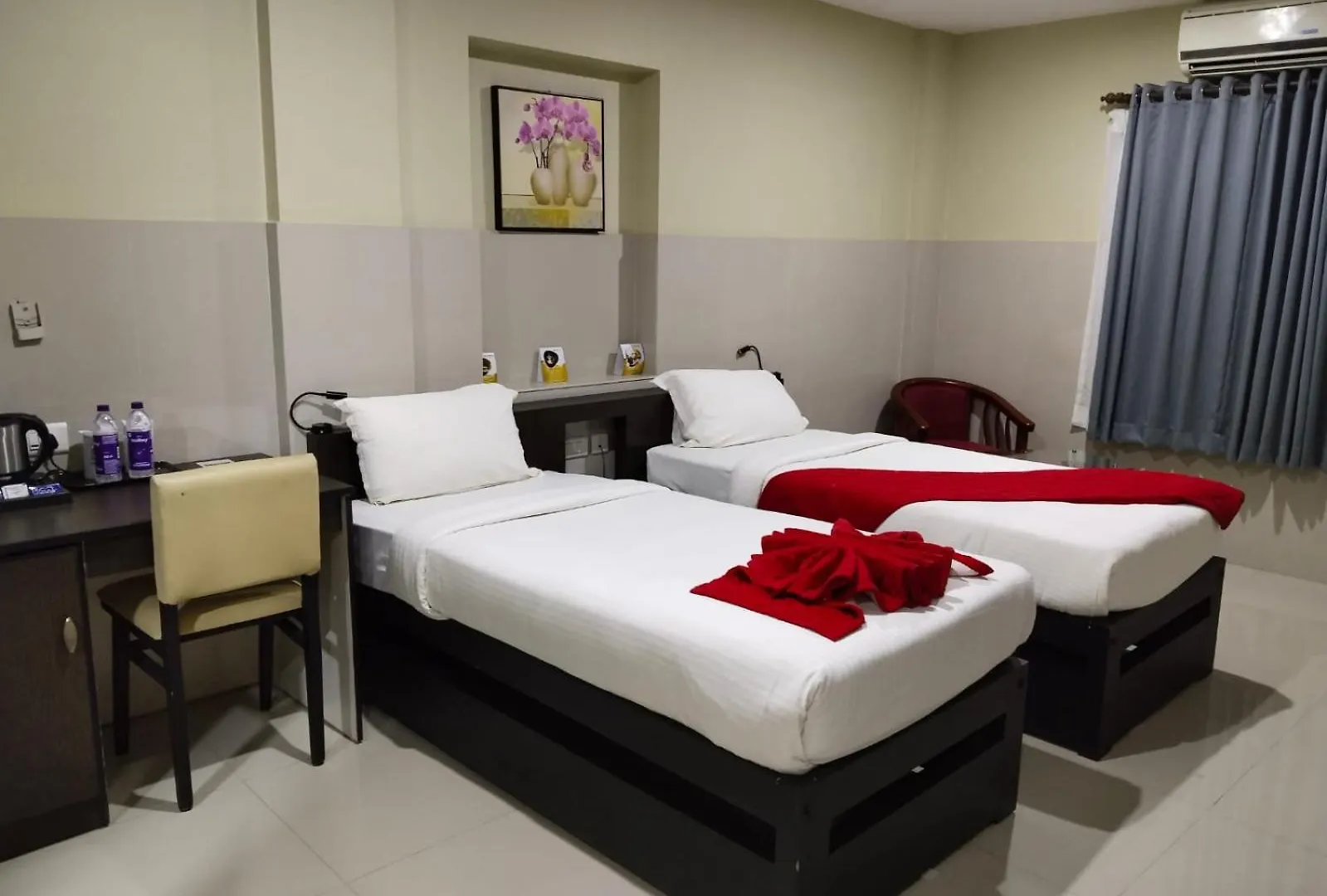 Kottavathil Hotel Tripunithura India